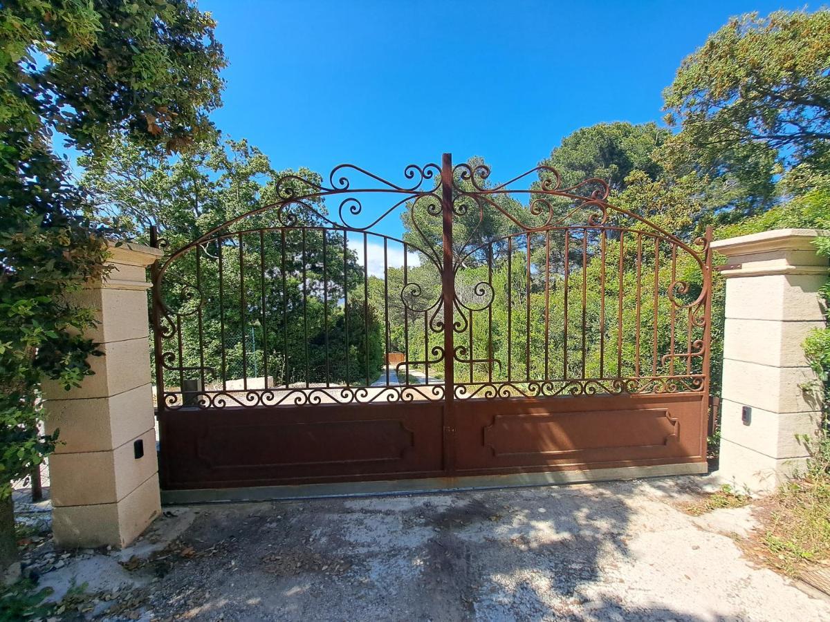 Rez De Jardin Villa Presqu'Ile De Giens Hyeres Exterior photo