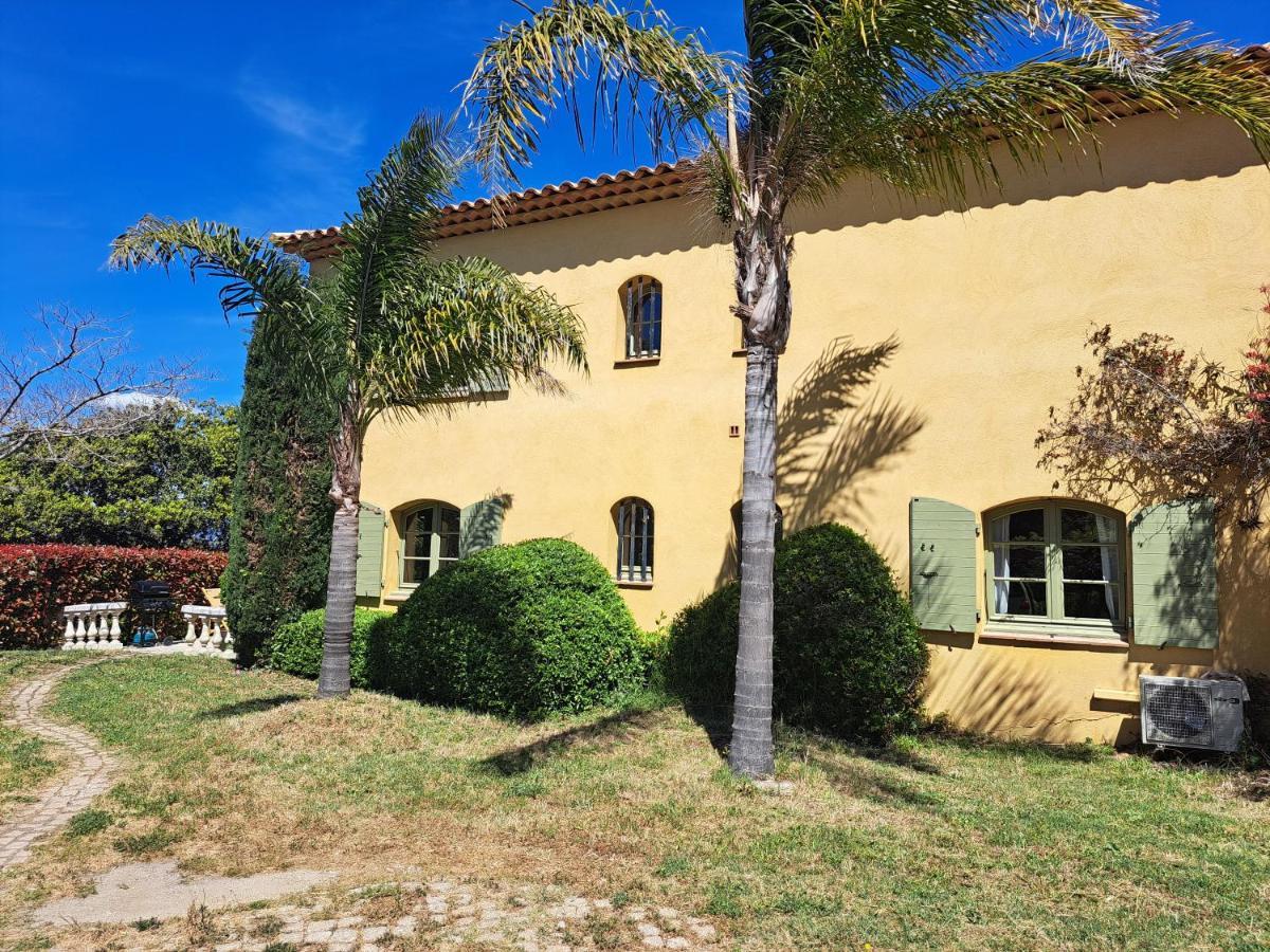 Rez De Jardin Villa Presqu'Ile De Giens Hyeres Exterior photo
