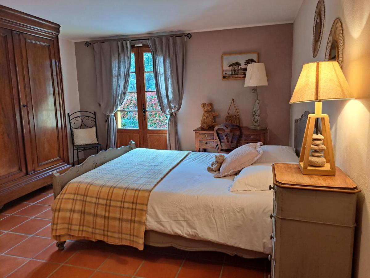 Rez De Jardin Villa Presqu'Ile De Giens Hyeres Exterior photo